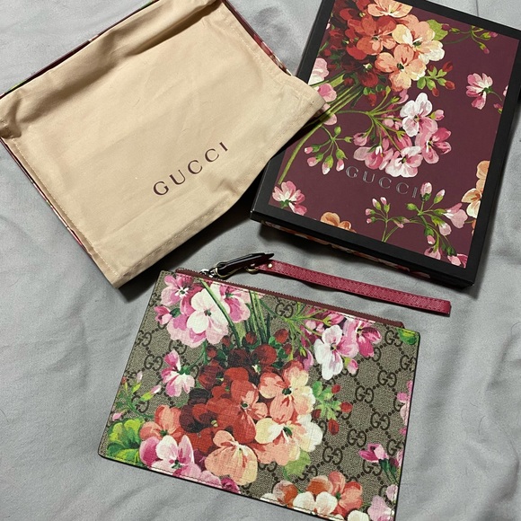 Authentic GUCCI bloom floral GG clutch wristlet pink rare - Picture 1 of 5
